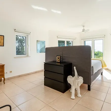 Bright 3 Bdr Duplex House With Pool By Lovelystay *