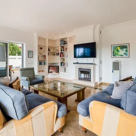 Bright 3 Bdr Duplex House With Pool By Lovelystay Carvoeiro (Lagoa)