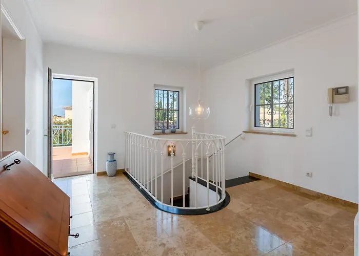 Bright 3 Bdr Duplex House With Pool By Lovelystay Carvoeiro (Lagoa)