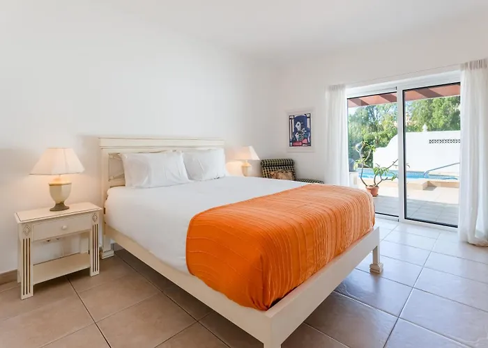 Bright 3 Bdr Duplex House With Pool By Lovelystay Villa Carvoeiro (Lagoa)