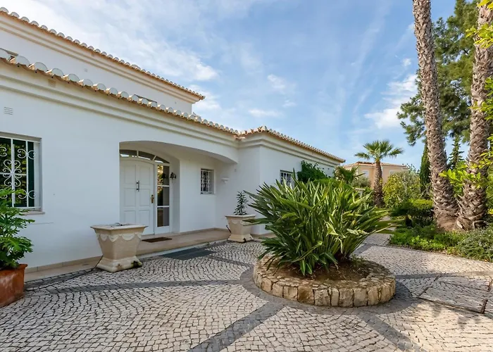 Bright 3 Bdr Duplex House With Pool By Lovelystay Villa