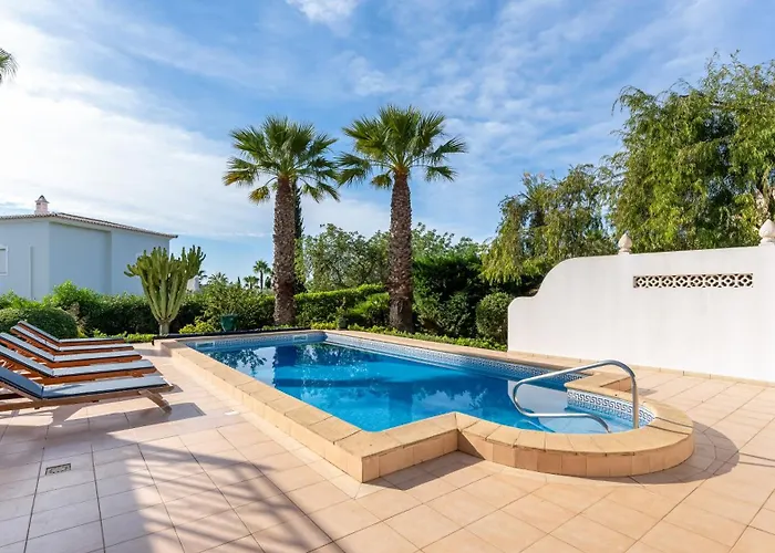 Villa Bright 3 Bdr Duplex House With Pool By Lovelystay Carvoeiro (Lagoa)