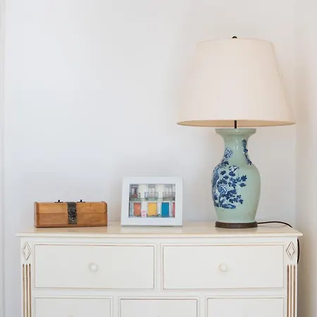 Bright 3 Bdr Duplex House With Pool By Lovelystay *